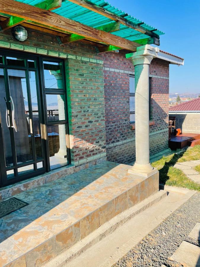 Moh Ville Guest House Maseru Ngoại thất bức ảnh