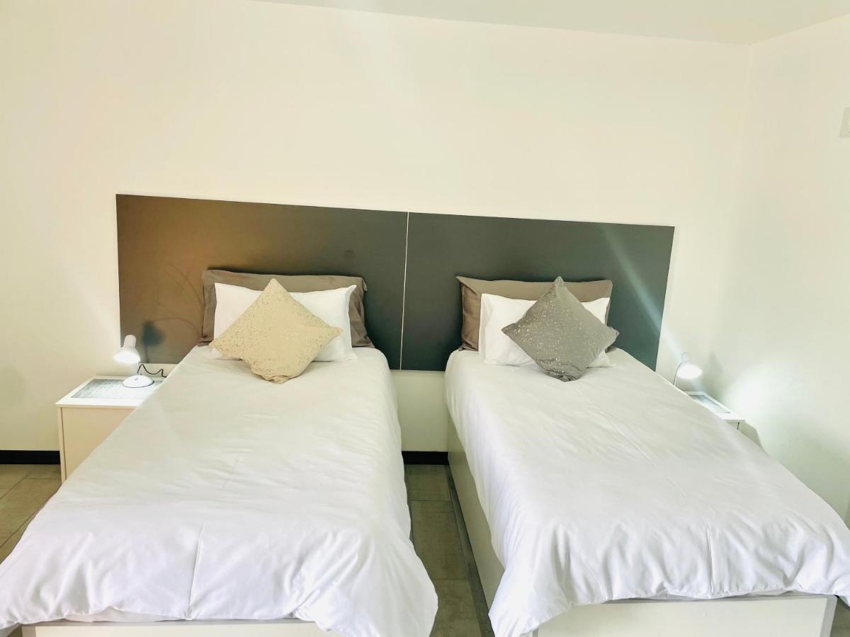 Moh Ville Guest House Maseru Ngoại thất bức ảnh